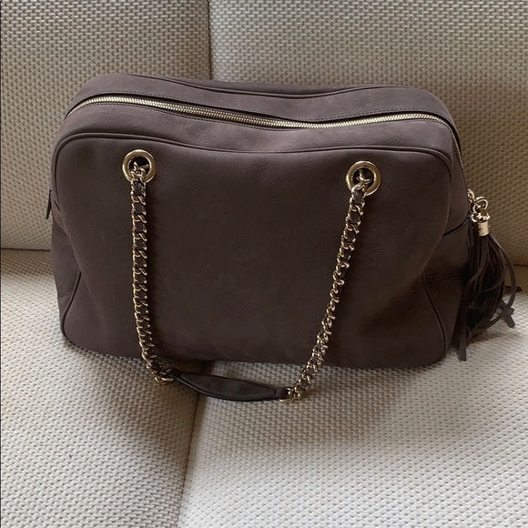 SOLD. NEW Gucci Taupe Suede GG Shoulder Bag - Picture 2 of 7